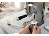 De'Longhi Machine à expresso à pression manuelle Dedica Duo (EC890.M)