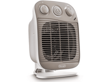 Charger l&#39;image dans la galerie, Un radiateur électrique blanc et beige avec des boutons de commande, un ventilateur avant et une base blanche.
