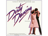 Pochette de l'album 'Dirty Dancing'. Patrick Swayze et Jennifer Grey s'embrassent. Texte en cursive.