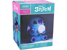 Charger l&#39;image dans la galerie, Lumière Stitch sur boîte. Figure bleue tenant une ampoule. Boîte rose et sarcelle. 6,2 pouces de haut.
