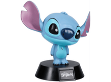 Charger l&#39;image dans la galerie, Figurine Stitch, bleue avec de grandes oreilles, sur socle noir avec logo.
