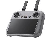 Charger l&#39;image dans la galerie, Contrôleur de drone gris avec antennes, écran et boutons. Isolé sur fond blanc.
