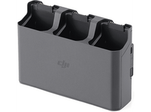 Charger l&#39;image dans la galerie, Station de charge de batterie DJI grise. Elle a trois fentes et le logo DJI est devant.
