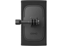 Charger l&#39;image dans la galerie, Support pectoral Osmo noir avec support caméra et logo, fond noir.
