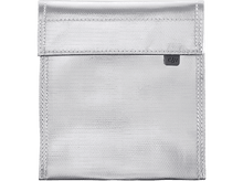 Charger l&#39;image dans la galerie, Sac ignifuge argenté, scellé en haut. Petite étiquette grise sur le devant.
