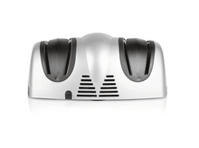 Charger l&#39;image dans la galerie, Affûteur de lames argent et noir. Deux fentes noires et un corps argenté. Horizontal.
