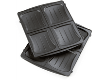 Charger l&#39;image dans la galerie, Deux plaques de grille-sandwich noires sur fond blanc. Elles ont quatre encoches carrées.
