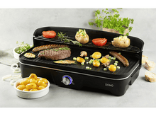 Charger l&#39;image dans la galerie, Un grill noir avec de la nourriture, dont des tomates et des saucisses.
