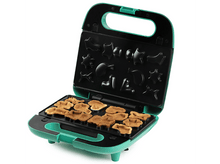 Charger l'image dans la galerie, Gaufrier ouvert avec des gaufres cuites de différentes formes. Vert et noir.
