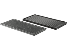 Charger l&#39;image dans la galerie, Deux plaques de grill noires, une aspect pierre, sur fond blanc.
