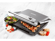 Charger l&#39;image dans la galerie, Un grill gris fermé et un saladier avec des tomates. Brochettes sur le grill.
