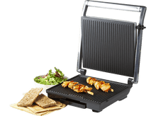 Charger l&#39;image dans la galerie, Un grill ouvert avec des brochettes grillées, de la salade et du pain sur fond blanc.
