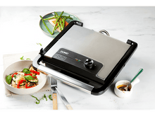 Charger l&#39;image dans la galerie, Gril alimentaire avec légumes grillés et saumon.
