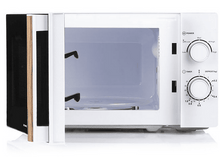 Charger l&#39;image dans la galerie, Un micro-ondes blanc avec la porte entrouverte. Commandes de puissance, minuterie et décongélation visibles.
