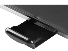 Charger l&#39;image dans la galerie, Plateau en plastique noir sur fond blanc, prise de vue détaillée avec une poignée.
