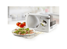 Charger l&#39;image dans la galerie, Trancheuse alimentaire blanche avec des tomates et une assiette de nourriture devant.
