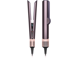 Un lisseur de cheveux. Un côté est ouvert, montrant un affichage numérique. L