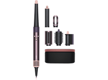 Charger l&#39;image dans la galerie, Ensemble de coiffure avec un sèche-cheveux et divers accessoires. Fond sombre.
