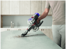 Charger l&#39;image dans la galerie, DYSON Aspirateur balai V8 Absolute 2023 (476575-01) Aspirateur balai Argenté
