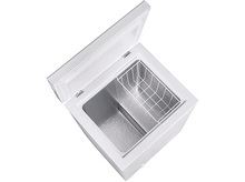 Charger l&#39;image dans la galerie, Congélateur coffre blanc, ouvert, vue de dessus, fond blanc.
