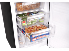 Charger l&#39;image dans la galerie, Intérieur du réfrigérateur avec surgelés. Porte ouverte, côté noir.

