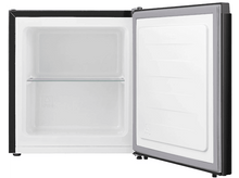 Charger l&#39;image dans la galerie, Un mini-réfrigérateur ouvert. L&#39;intérieur est blanc avec une étagère en verre. Cadre noir.

