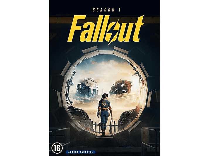 Une femme en bleu et jaune avec une arme à feu regarde une ville post-apocalyptique à travers une arche en béton. Le logo Fallout est au-dessus.