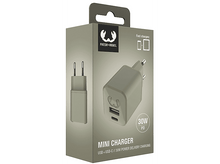 Charger l&#39;image dans la galerie, Un petit mini-chargeur blanc et gris dans une boîte. Fond blanc.
