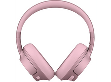 Charger l&#39;image dans la galerie, Une femme avec smartwatch et téléphone, présentant les fonctionnalités Galaxy S25 &amp; Watch7.
