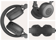 Charger l&#39;image dans la galerie, Casque noir plié, avec des gros plans sur les oreillettes et le bandeau.
