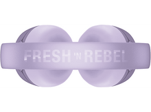 Charger l&#39;image dans la galerie, Écouteurs violets, vue de dessus, nom de la marque visible.
