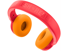 Charger l&#39;image dans la galerie, Casque Fresh &#39;n Rebel rouge et orange. Le nom de la marque est écrit sur le bandeau.
