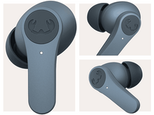 Charger l&#39;image dans la galerie, Trois vues d&#39;écouteurs gris, montrant différents angles du produit.
