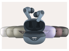 Charger l&#39;image dans la galerie, Plusieurs paires d&#39;écouteurs de différentes couleurs et un étui de chargement bleu.
