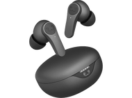 Écouteurs sans fil gris et étui de chargement. L'étui a un logo. Fond noir.