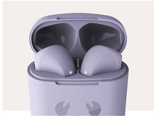 Charger l'image dans la galerie, Gros plan d'un étui d'écouteurs violet clair, ouvert, révélant les écouteurs à l'intérieur et les voyants de charge.
