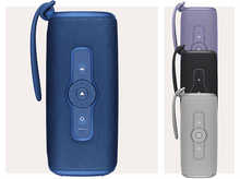 Charger l'image dans la galerie, Trois enceintes, bleues, noires et grises, avec une poignée et des boutons de commande.
