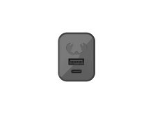 Charger l'image dans la galerie, Un chargeur USB gris rectangulaire avec un logo de crabe. Il possède un port USB et un port USB-C. Le fond est blanc.
