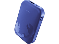 Batterie externe bleue avec motif crabe. A des lumières. Fond noir.