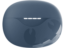 Charger l'image dans la galerie, Vue de dessus d'un étui de chargement d'écouteurs bleu foncé fermé. Il a un design de logo blanc sur le devant.
