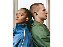 Charger l'image dans la galerie, Deux personnes dos à dos, chacune avec un écouteur.
