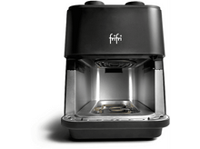 Charger l&#39;image dans la galerie, Friteuse à air noire avec un intérieur argenté. Elle a un dessus noir avec des commandes. Fond blanc.
