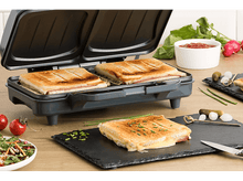 Charger l&#39;image dans la galerie, Sandwiches faits avec une presse à panini, avec des accompagnements.
