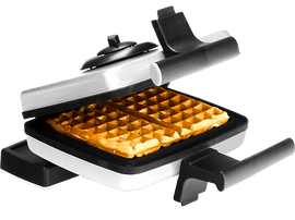 Gaufrier, ouvert, avec deux gaufres à l
