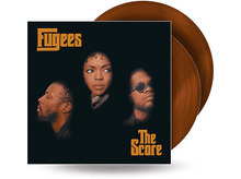 Charger l&#39;image dans la galerie, Pochette de l&#39;album The Score des Fugees, avec Lauryn Hill et deux autres membres. Deux disques marron.
