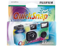 Charger l&#39;image dans la galerie, Boîte d&#39;appareil photo jetable QuickSnap, blanche et colorée, avec une illustration d&#39;appareil photo et le texte : QuickSnap.
