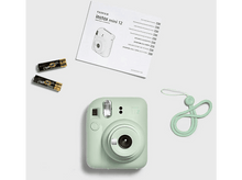 Charger l&#39;image dans la galerie, FUJIFILM instax mini 12 Mint Green Appareil photo instantané Vert
