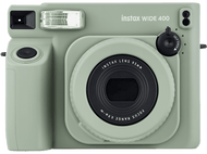Un appareil photo instantané Instax Wide 400 vert menthe avec objectif et flash noirs.