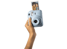 Charger l&#39;image dans la galerie, FUJIFILM Kit instax mini 12 Blue + Housse + 10 Papier photo (B13100-B)
