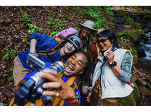 Charger l&#39;image dans la galerie, Page d&#39;informations de sécurité en plusieurs langues.
